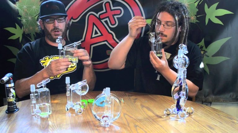 Girly Bong Guide: How to Choose the Perfect Bong for You