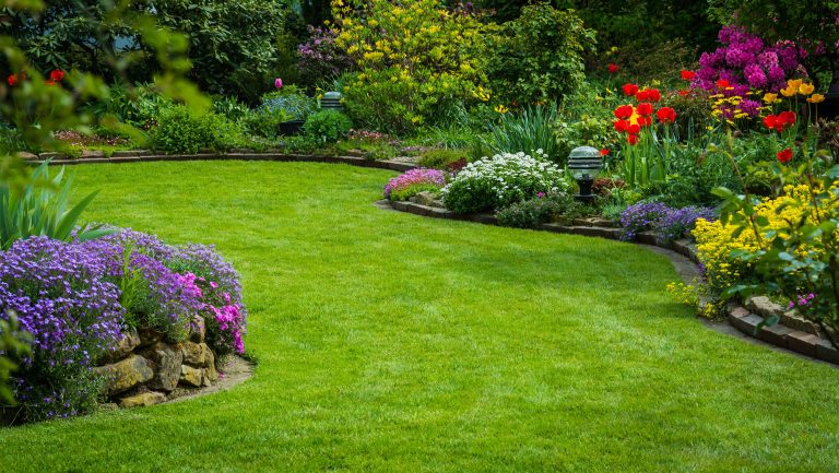 Victoria’s Landscaping Elite: A Checklist for Selecting the Right Company